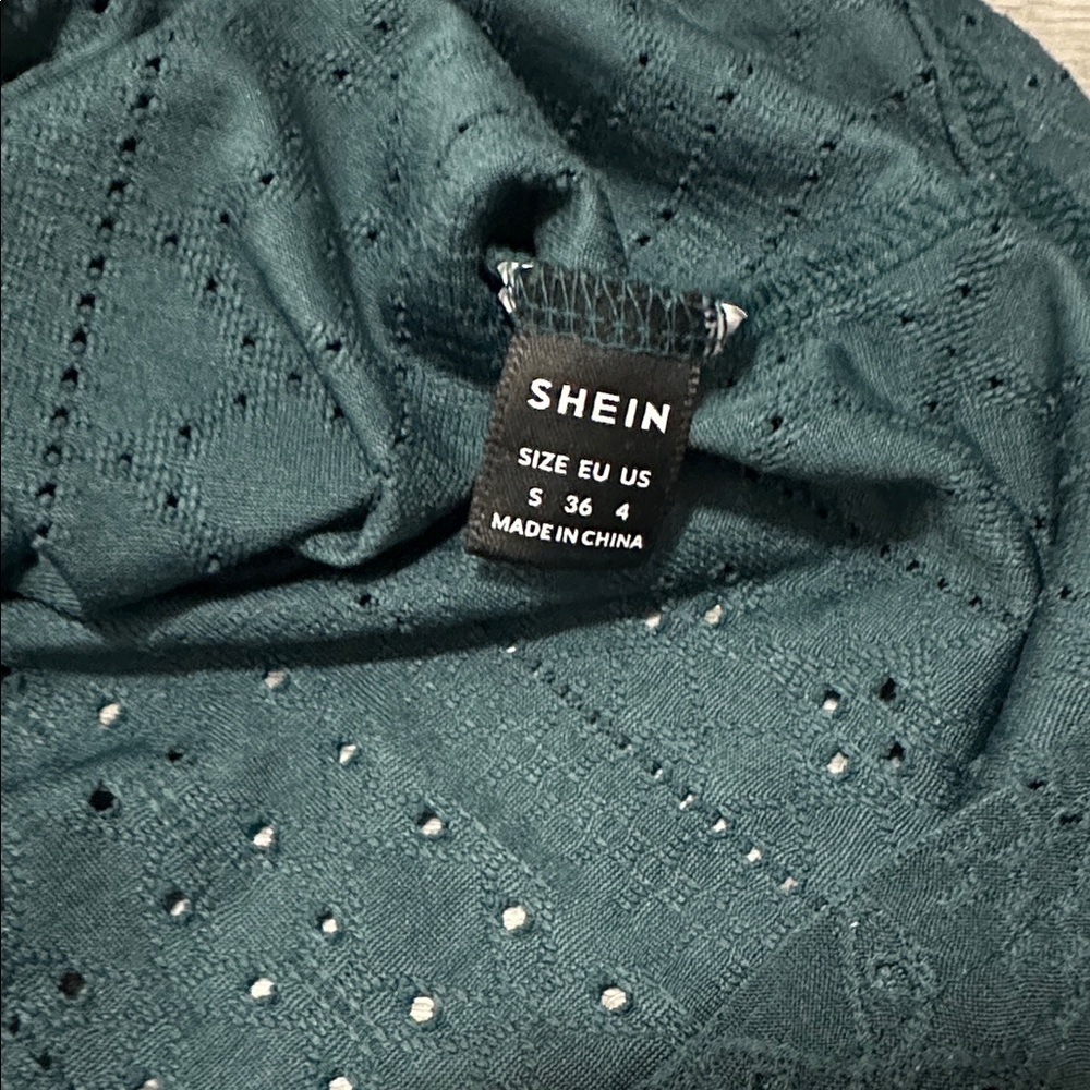 Adorable SHEIN Teal/Green Button-Front Sleeveless Blouse size small - Picture 3 of 6